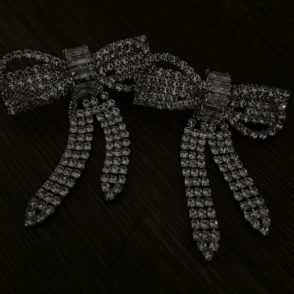 RHINESTONE EARINGS - Picture 2 of 3